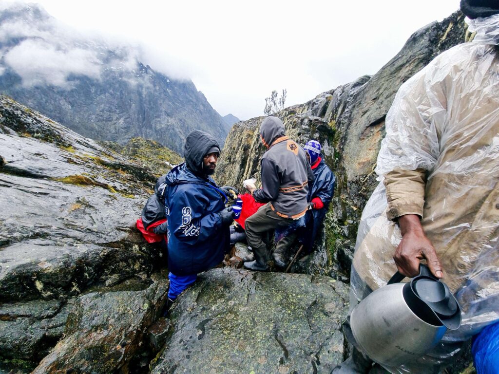 Tea session Enroute Elena hut